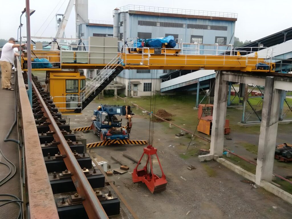 5/5噸10/10噸16/16噸抓斗、電磁兩用橋式起重機(jī)主要技術(shù)參數(shù)